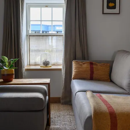 Apartment Within The Village Roundstone