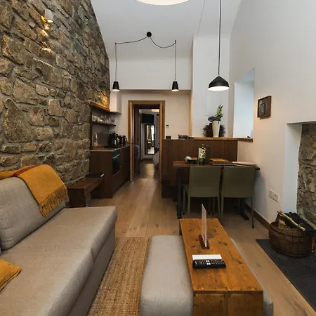 Apartment Within The Village Roundstone