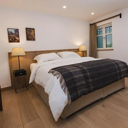 Within The Village Apartment *