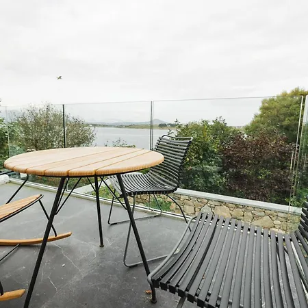 Within The Village Apartment Roundstone