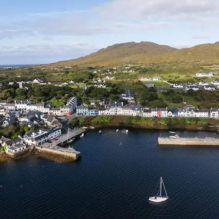 Apartment Within The Village Roundstone