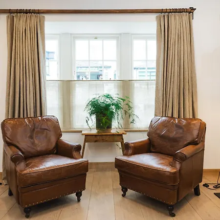 Within The Village Апартаменты Раундстоун